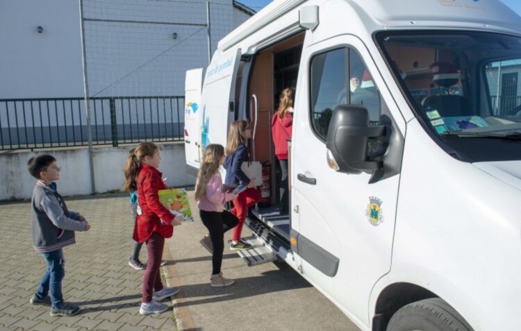 Futuro das bibliotecas itinerantes discutido em Pombal