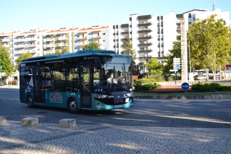 Transportes escolares gratuitos em Alcobaça só em Janeiro