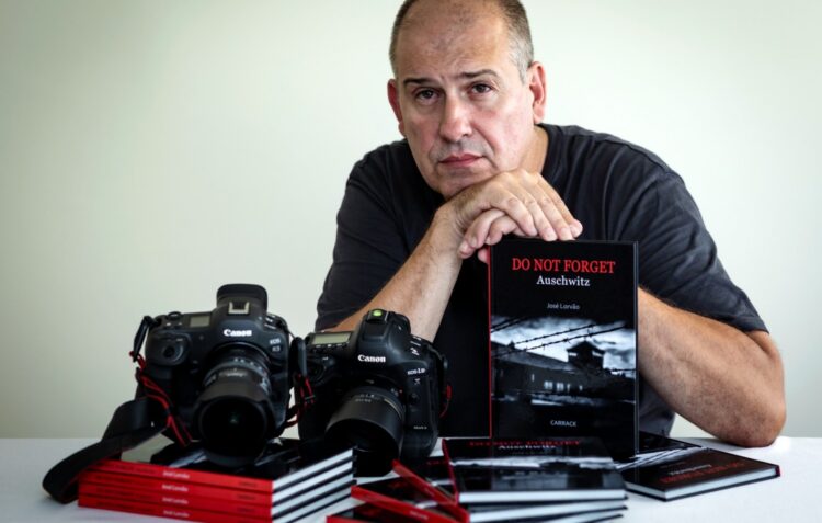 Livro “Do not Forget Auschwitz”, de José Lorvão, apresentado na Casa da Imprensa