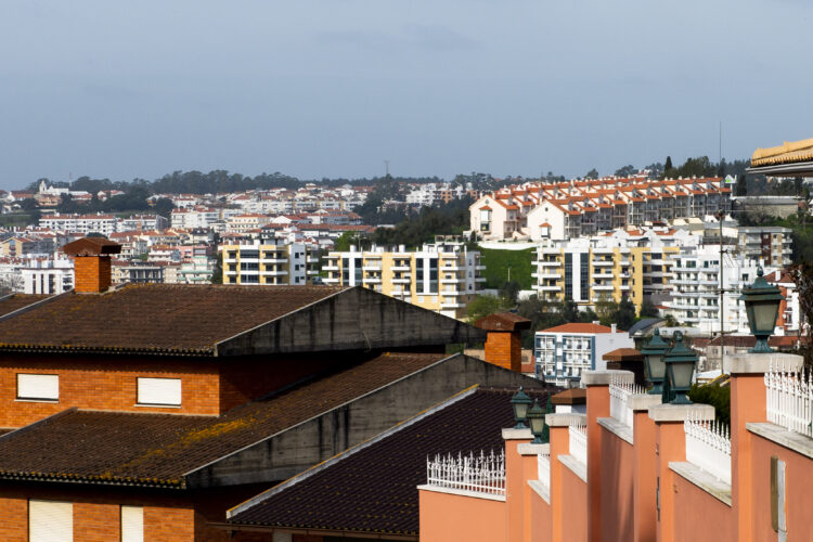 Aumento da prestação da casa gera corrida aos intermediários de crédito
