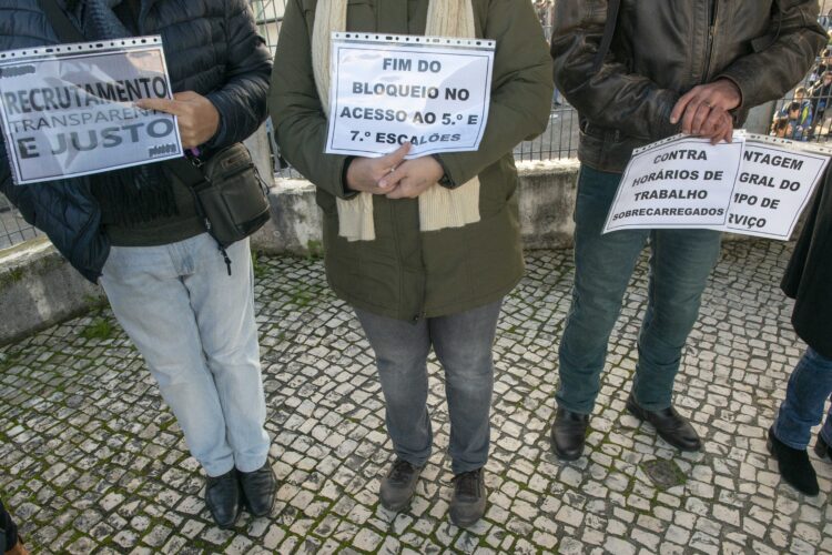 Novo ano lectivo arranca com velhos problemas