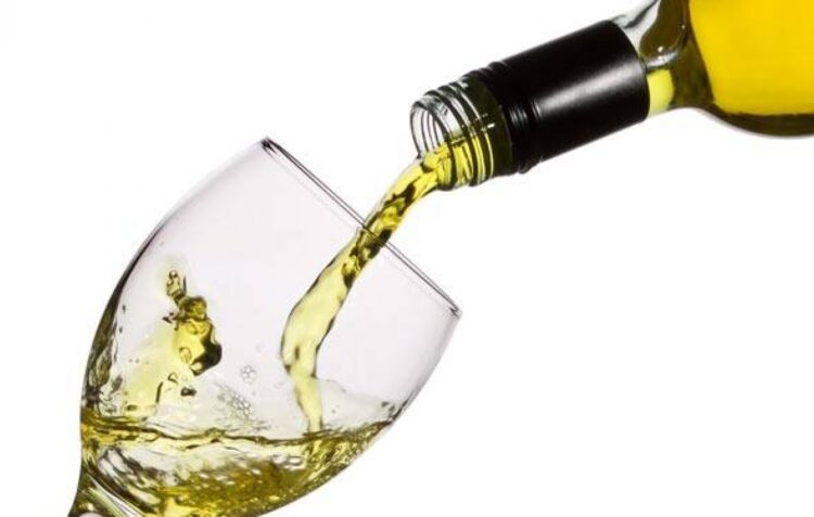 Prova de vinhos no Mercado de Sant’Ana, no próximo dia 23