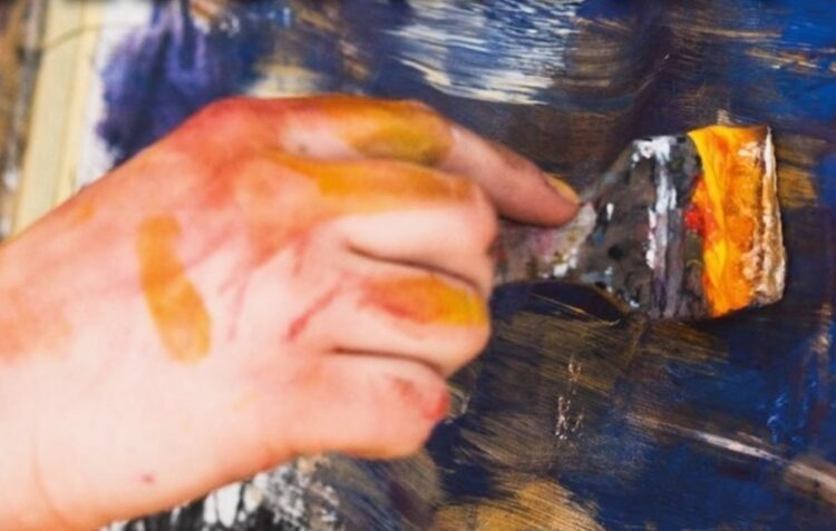 Bienal de pintura e escultura na Nazaré reúne obras de 15 artistas