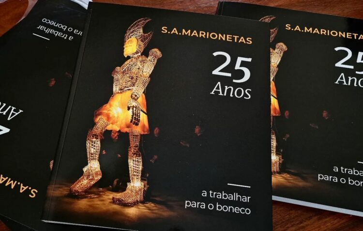 Livro “S.A. Marionetas 25 Anos a Trabalhar para o Boneco” é lançado hoje em Alcobaça