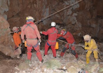 Mira de Aire acolhe encontro europeu de espeleo-socorro