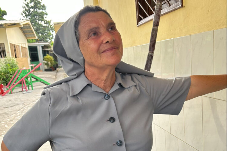 Religiosa de Leiria coordena projecto social em São Tomé que ajuda mais de 3.000 pessoas
