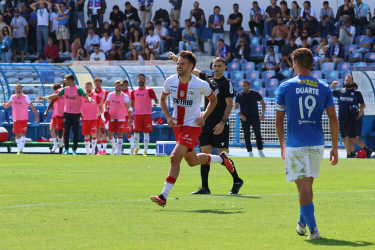 Leandro Antunes é autor do Golo do Mês da Liga Portugal SABSEG
