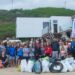 Voluntários retiram 200 quilos de lixo da Praia Velha