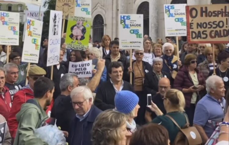 Manifestantes contra hospital no Bombarral deixam estudos a António Costa