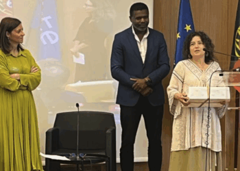 Vilma Freitas distinguida pelo trabalho voluntário junto de comunidades ciganas da Marinha Grande