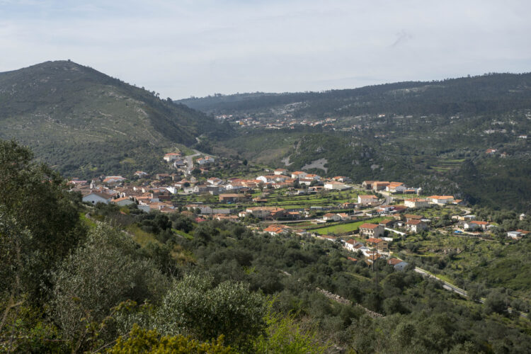 Idosos da zona serrana de Porto de Mós (des)esperam por lar há mais de 10 anos