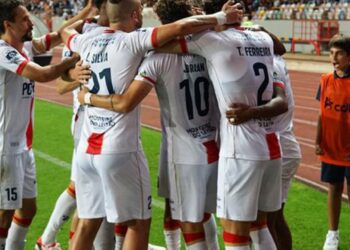 União de Leiria empata com CD Tondela nos descontos