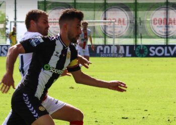 Derrota na Madeira trava recuperação da União de Leiria