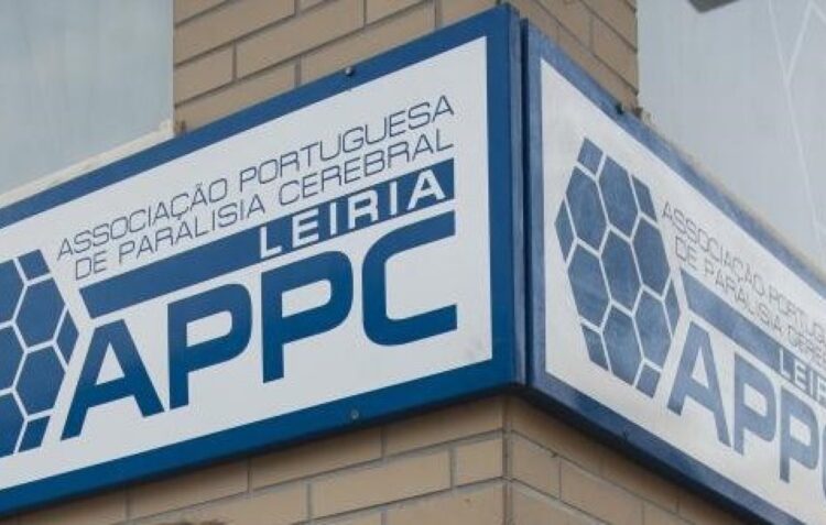 Prova de vinhos solidária ajuda APPC de Leiria