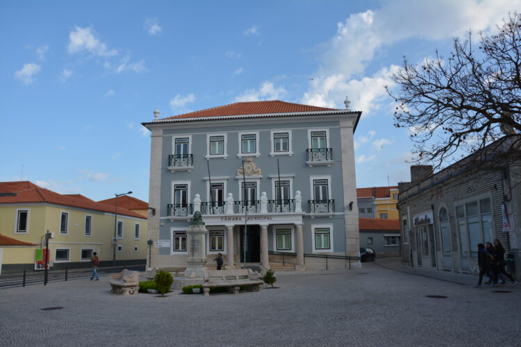Marinha Grande apoia comércio e famílias no Natal