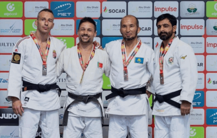 Eric Domingues sagra-se campeão do mundo de veteranos