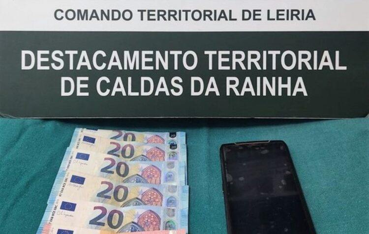GNR detém homem pelo crime de roubo ocorrido em Peniche