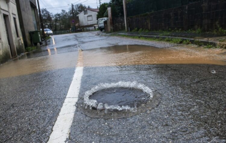 Obra de 635 mil euros na rede de drenagem pluvial vai minimizar impacto das cheias em Leiria