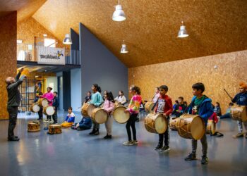 Da Matemática à Educação Física,  bombos dão ritmo ao ensino