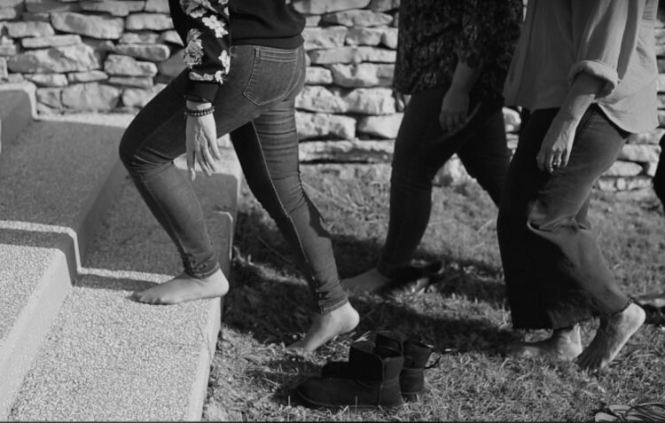 pés 54’ em 4,5’ alerta para a violência doméstica contra mulheres