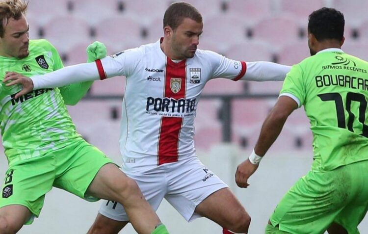 União de Leiria sofre derrota frente ao último classificado do campeonato