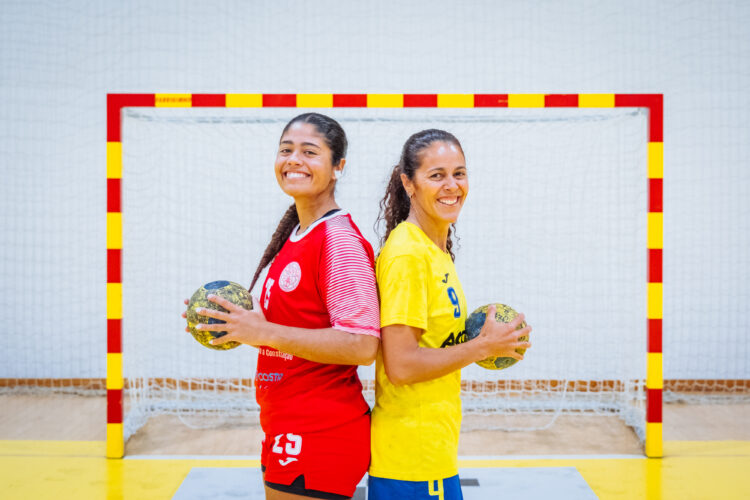 Após serem colegas de equipa, mãe e filha defrontam-se em campo