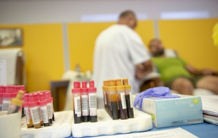 Centro Hospital apela à doação de sangue durante a quadra natalícia