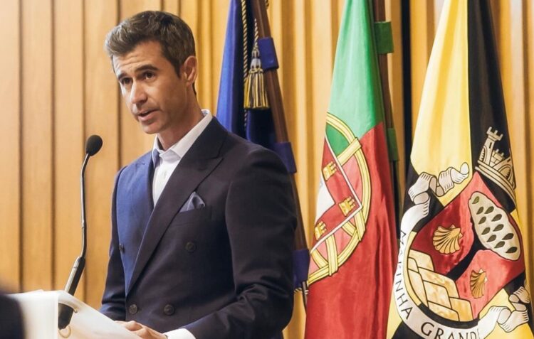 Sport Lisboa e Marinha apresenta embaixador para a área internacional