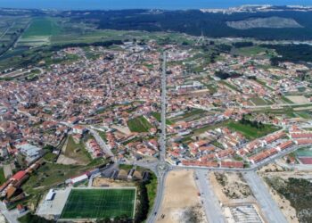 Câmara da Nazaré retira competências a Junta que votou contra orçamento municipal