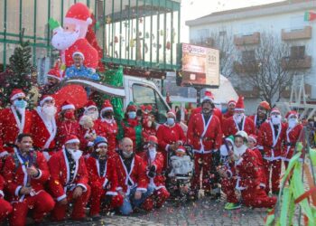 Leiria e Porto de Mós organizam desfiles de Pais Natal