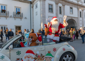 Parada de Natal animou as ruas de Pombal