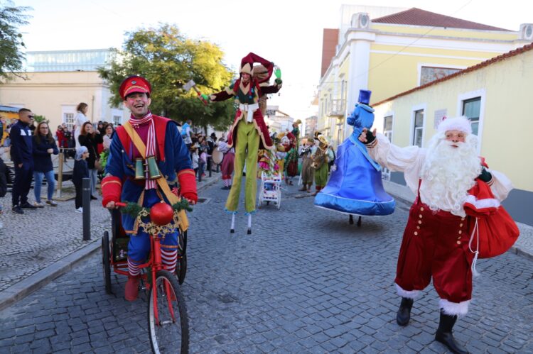 Crianças da Marinha Grande receberam Pai Natal