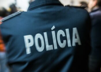 Mulher roubada e colocada na bagageira do carro quando estava em capela em Fátima