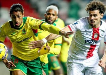 União de Leiria empata a uma bola com o Paços de Ferreira