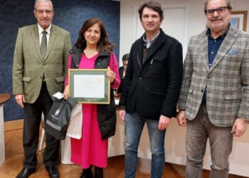 Flores D’ Encanto vence Concurso de Montras de Natal da Acilis