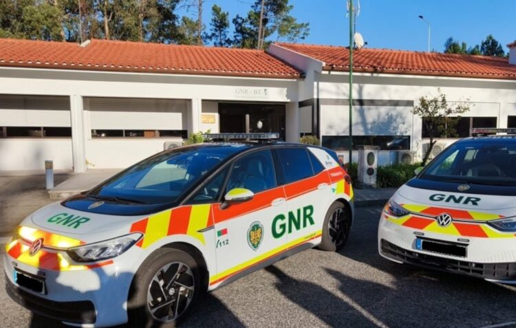 GNR de Leiria faz patrulhamento das autoestrada com viaturas eléctricas