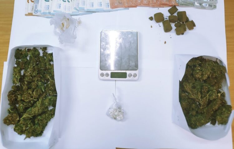 PSP detecta banca com cocaína, haxixe, liamba e MDMA e faz uma detenção
