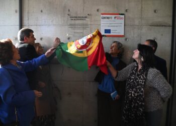 Centro Escolar de Alfeizerão foi inaugurado quarta-feira pela ministra da Coesão Territorial