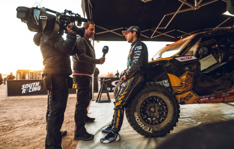 João Ferreira sonha com pódio no Dakar
