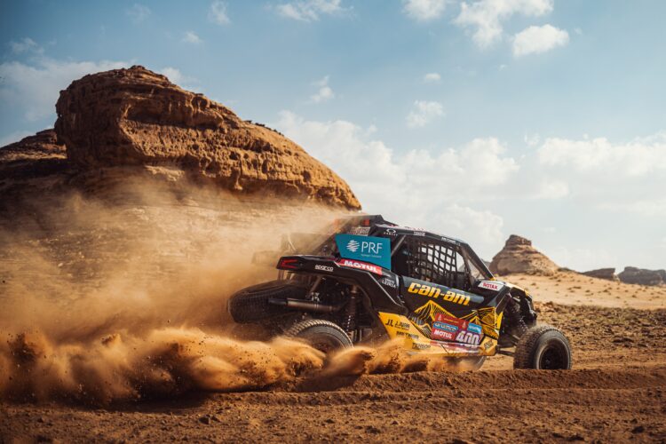 João Ferreira garante segundo lugar no prólogo do Dakar