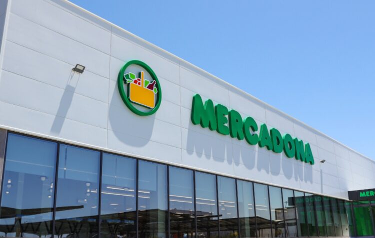 Mercadona está a contratar para Leiria, Oliveira de Azeméis, Porto, Coimbra, Guarda e Évora
