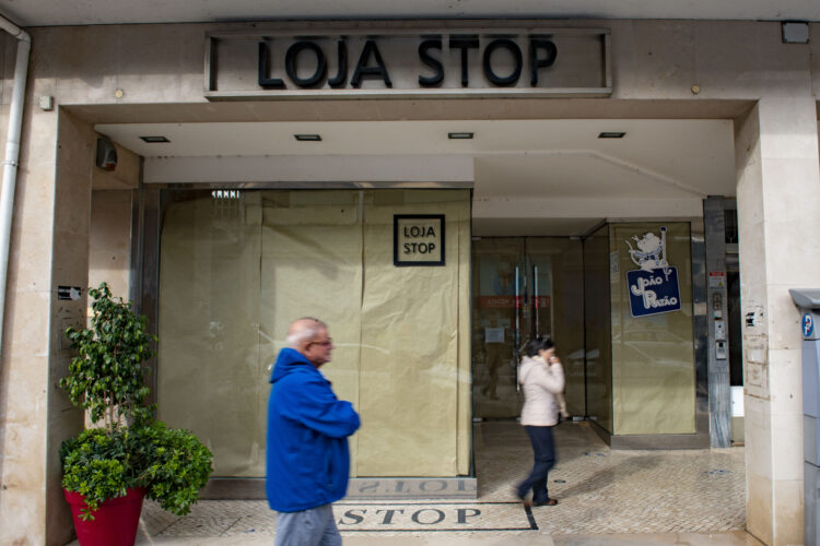 Loja Stop fecha ao fim de 52 anos para dar lugar à Normal