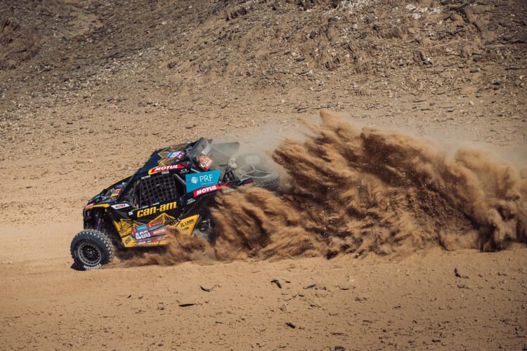 João Ferreira vence no Dakar e aproxima-se da liderança na Classe SSV