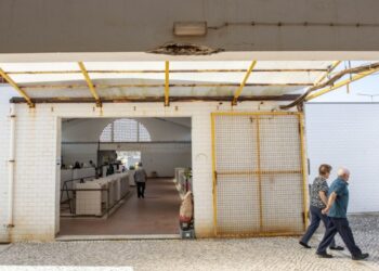 Mercado da Praia da Vieira reduzido a um pavilhão