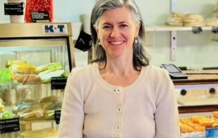 Leiriense Paula Gouveia é dona da padaria Bekarei, que já foi considerada a melhor de Berlim