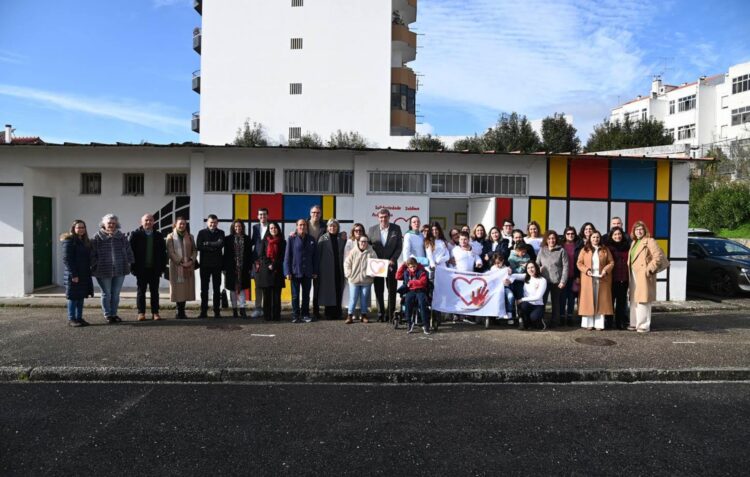 Escola D. Pedro I, de Alcobaça, inaugura sala multideficiência