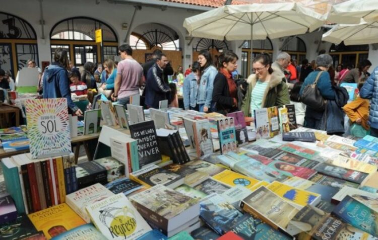 Feira do Livro de Leiria passa a chamar-se Versátil e instala-se no Jardim Luís de Camões