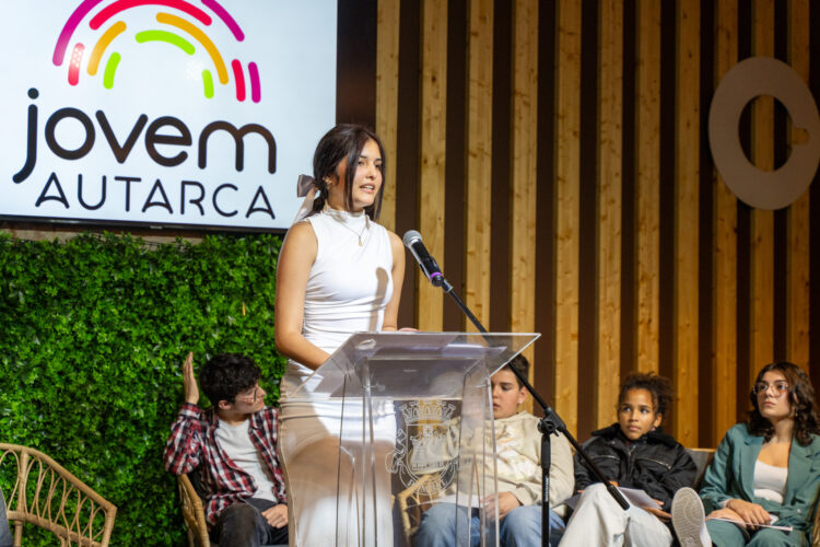 Cristelle Santos tomou posse como Jovem Autarca de Pombal