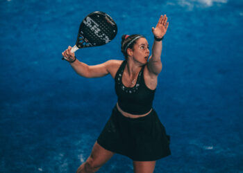 “Brincadeira” tornou Cláudia Gaspar na 3.ª melhor jogadora de padel do País