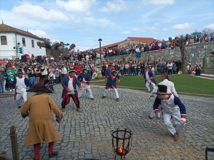 Feira de antiguidades e encenação histórica recordam invasões francesas na Redinha